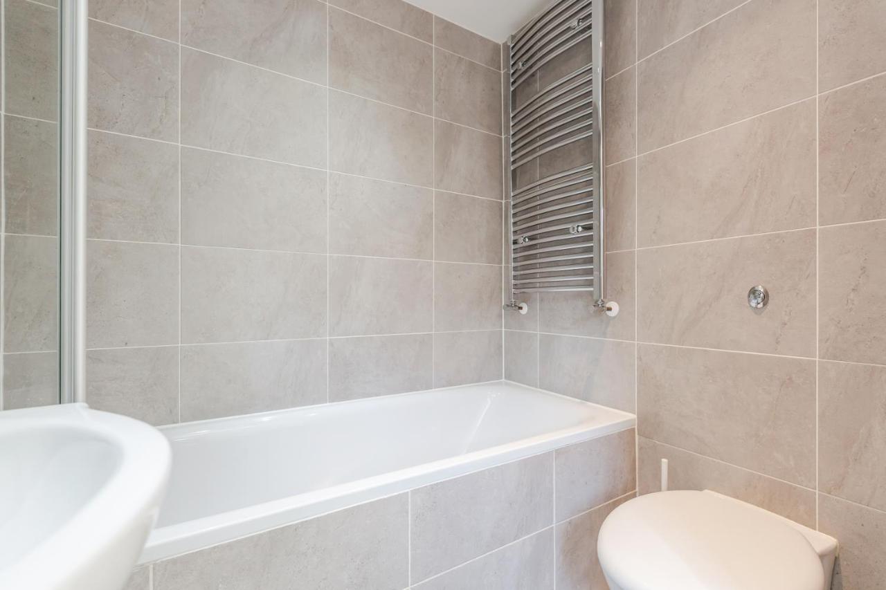 2 Bedrooms Serviced Apartment Excel Exhibition Centre, O2 Arena, Stratford Olympic City, Forest Gate, Central לונדון מראה חיצוני תמונה