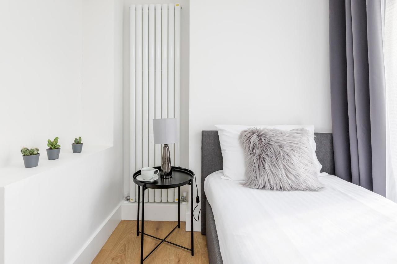 2 Bedrooms Serviced Apartment Excel Exhibition Centre, O2 Arena, Stratford Olympic City, Forest Gate, Central לונדון מראה חיצוני תמונה